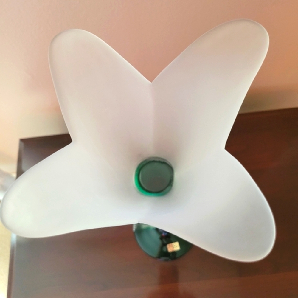 Studio Nova Handmade Portugal Green Glass Tulip Candle Holder 🌷 - Picture 4 of 5